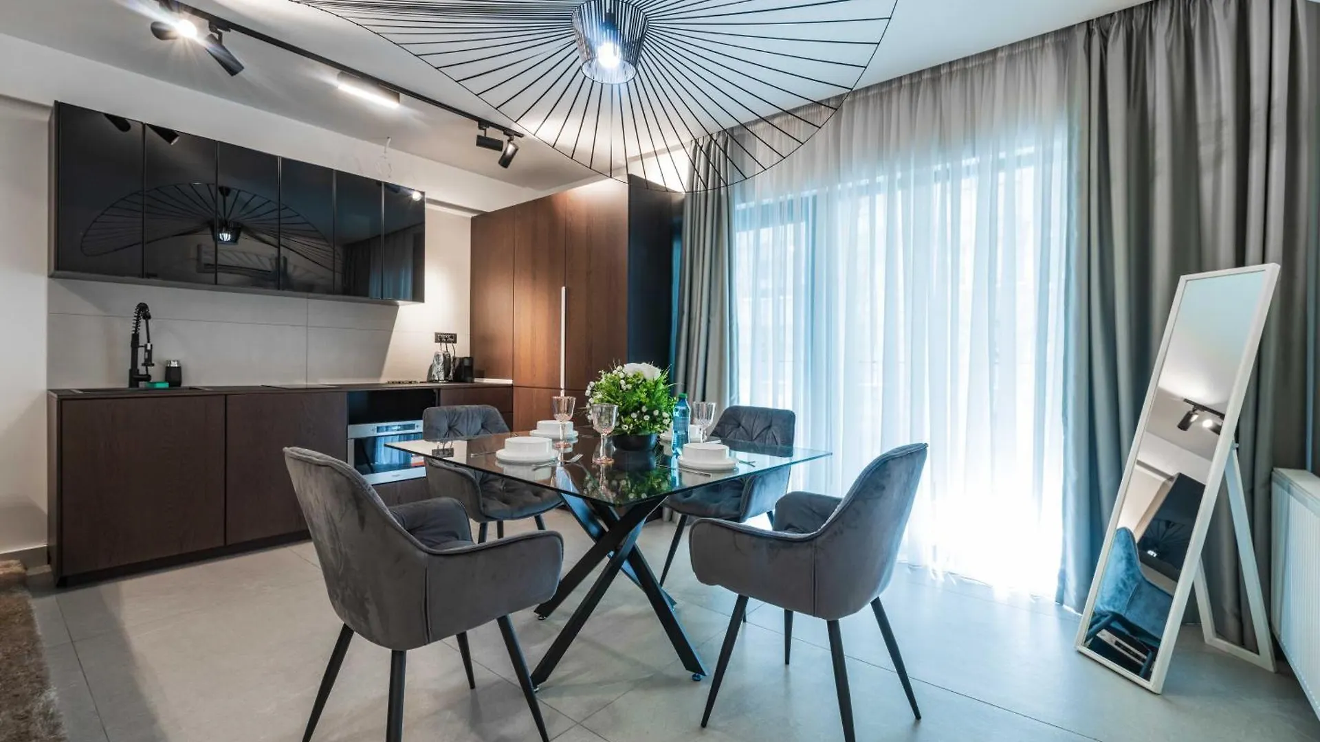 High-End Apartments & Penthouse With Terrace بوخارست