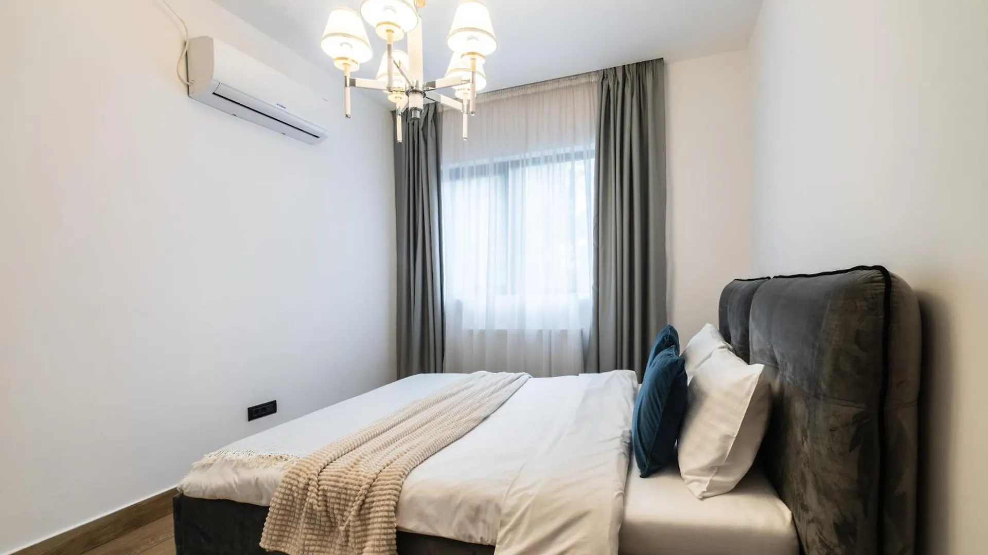 High-End Apartments & Penthouse With Terrace ブカレスト ルーマニア