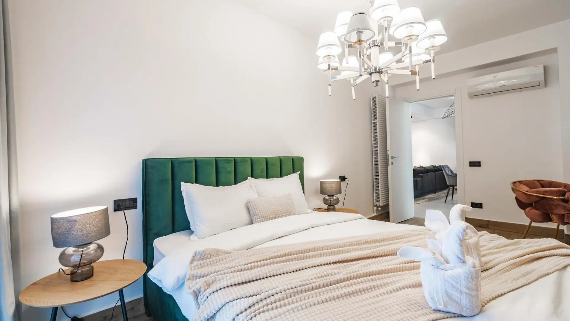 High-End Apartments & Penthouse With Terrace Bucureşti România