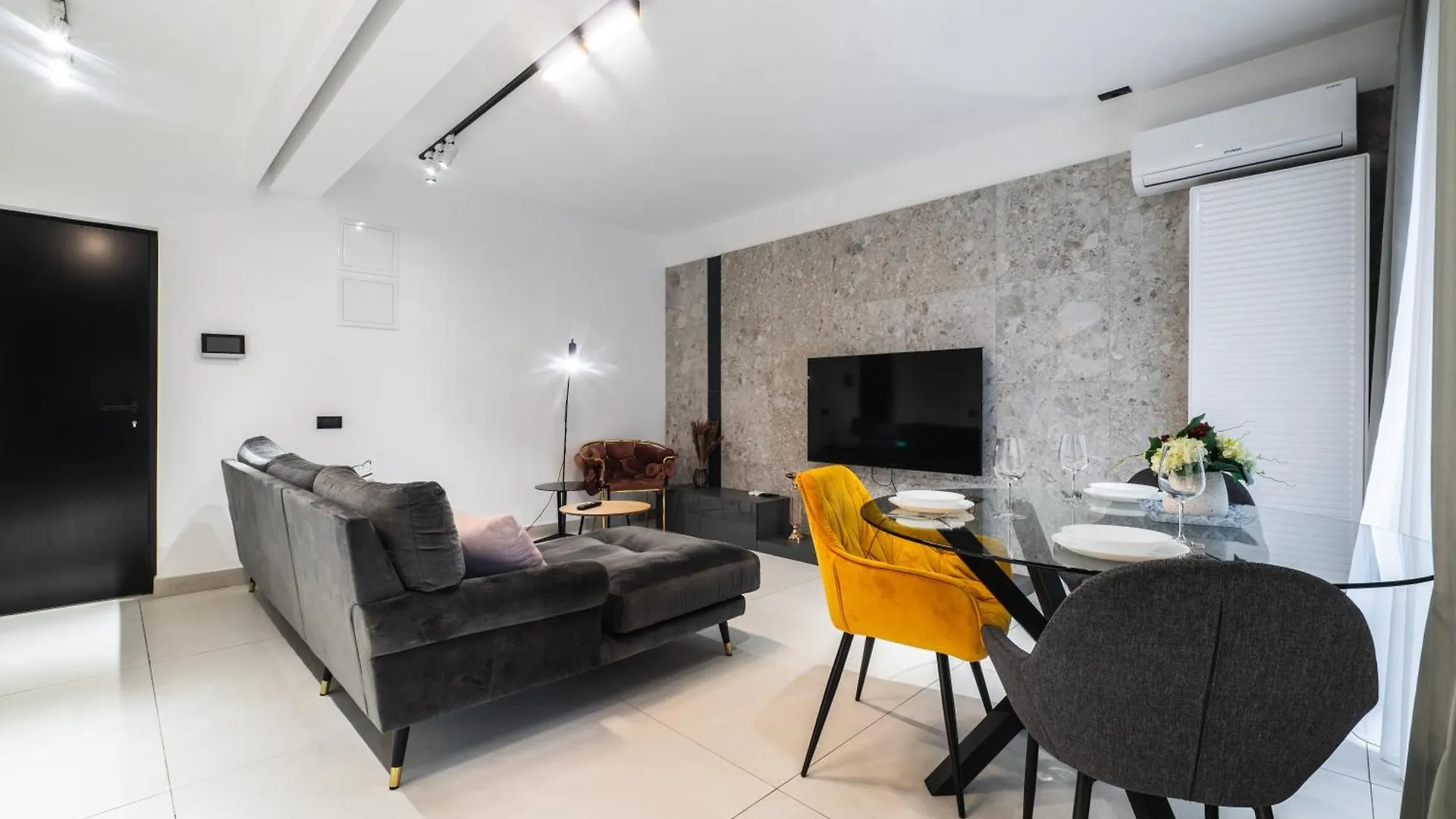 High-End Apartments & Penthouse With Terrace Bucureşti