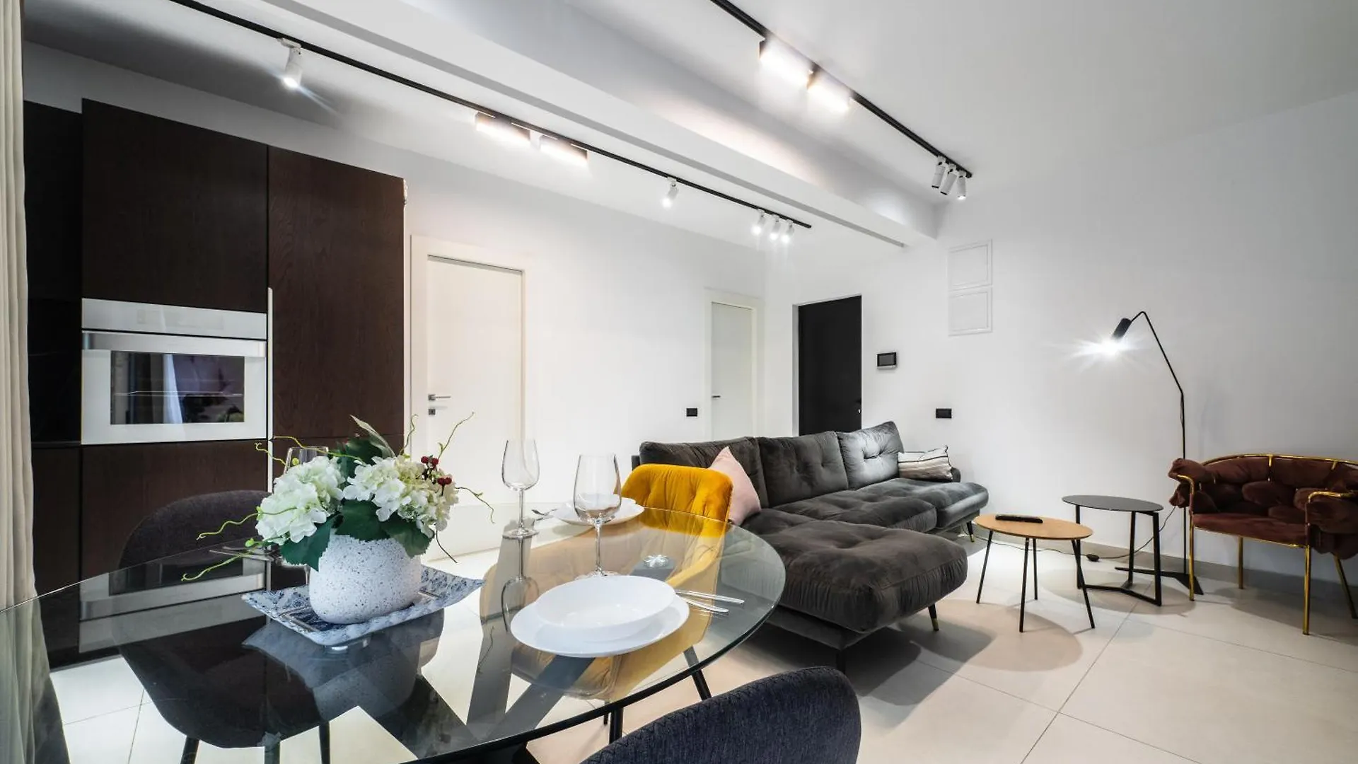 High-End Apartments & Penthouse With Terrace Bucureşti