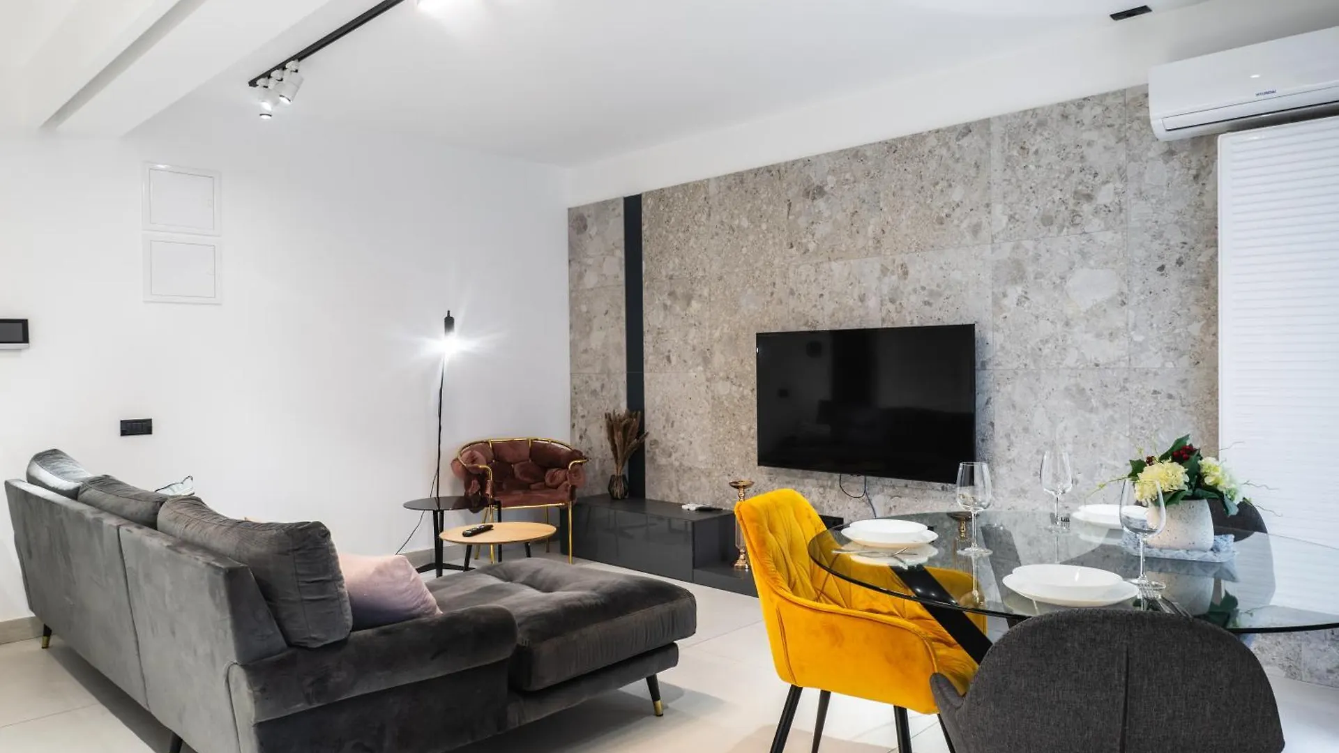 High-End Apartments & Penthouse With Terrace Bucureşti